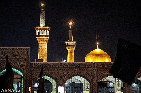 Das Ritual "Die Nacht der Heimatlosen" im Schrein von Imam Reza