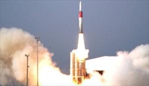 Zionisten testen Rakete über Mittelmeer