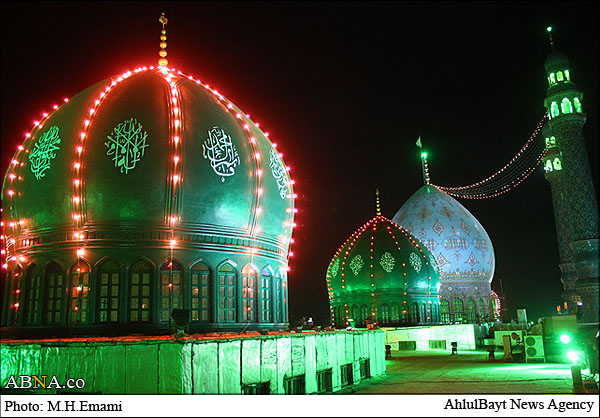 Mosquée de Jamkaran à  la date anniversaire de l'arrivée de l'Imam d'Imam Mahdi (AJ)
