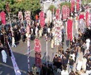 کراچی، ایام عزا کے آخری روز چپ تعزیے کا جلوس حسینیہ ایرانیان کھارادر پہنچ گیا
