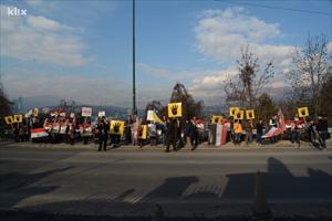 Protest Egipćana ispred ambasade u Sarajevu, ne žele referendum o ustavu