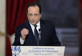 Hollande: 700 Français et étrangers partis de France pour combattre en Syrie