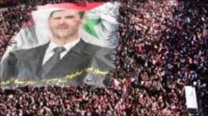 Multitudinaria congregación de sirios en apoyo al Bashar al-Asad