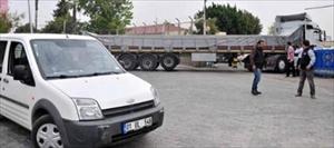 Suriye'ye giden 3 TIR Adana'da durduruldu!
