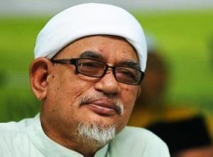 ریاض مسلم مخلاف قوتوں کے ساتھ متحد ہوگئی ہے:سنی عالم دین