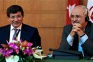Davutoglu und Zarif erörterten telefonisch die jüngsten Entwicklungen in Syrien