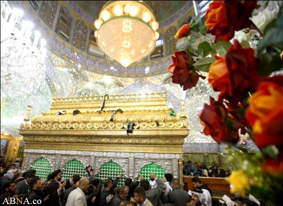 Imam Alis Schrein im Geburtstag des Propheten Islams