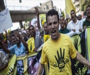 مصر میں حالات بدستور کشیدہ