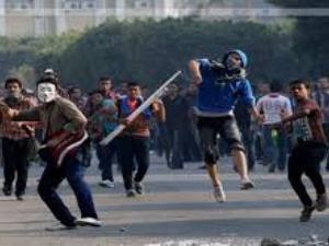 مقتل 14 شخصا خلال اشتباكات بين الأمن و أنصار مرسي في مصر