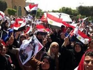 مؤيدو السيسي يعتصمون في ميادين مصر حتى إعلانه الترشح للرئاسة