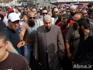 تظاهرة ضد الجيش اللبناني ومصادر تؤكد أن الأطرش اعترف بادخاله انتحاريين إلى لبنان