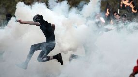 Bahraini forces, protesters clash in Sitra