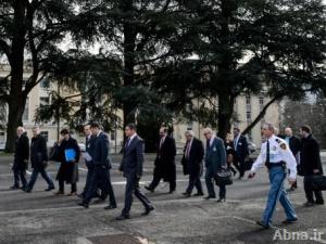 استمرار مفاوضات وفدي الحكومة والمعارضة السورية والحديث حول هيئة الحكم الانتقالي