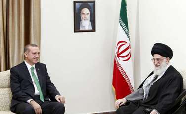 Le Guide Suprême iranien rencontre le PM turc