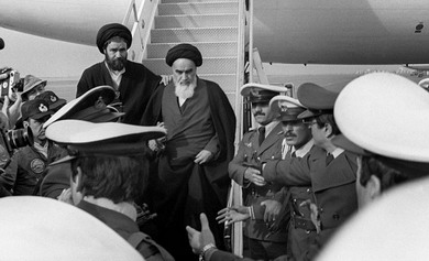 Premières étapes de la République islamique en Iran