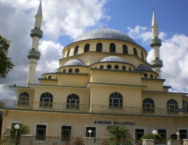 Anti-Islamic group moves to stop mosque in Ballarat, Victoria