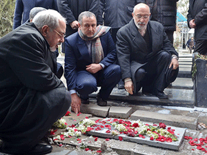 وزیر خارجہ نے شہدای وزارت خارجہ کو خراج عقیدت پیش کیا