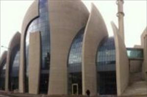 Мечеть в Кельне подверглась атаке исламофоба