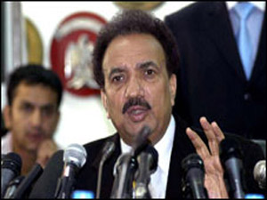 لشکرجھنگوی کا مرکز پنجاب ہے ان کے خلاف آپریشن کیا جائے: رحمان ملک