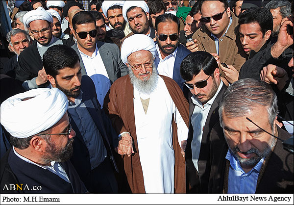 تصویری رپورٹ/ انقلاب اسلامی کی ۳۵ ویں سالگرہ کے موقع پر قم میں عظیم الشان ریلیاں(۲)