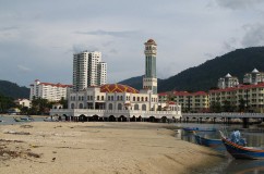 Malaysia floating mosque marred by blackish water