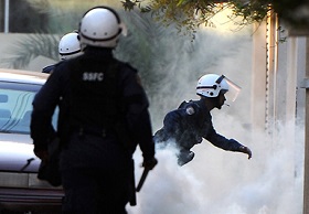 Blast hits Shiite village in Bahrain, policeman killed