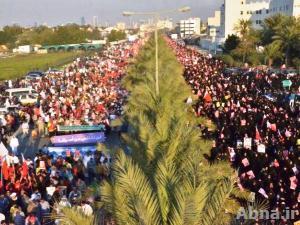 صور من المسيرة الجماهيرية الكبري في البحرين (15 فبراير)