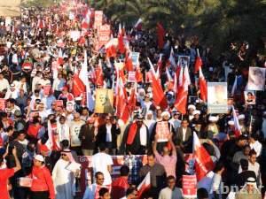 توقيف رادودين واستدعاء شاعر لمشاركتهما فوق منصة مسيرة 15 فبراير في البحرين