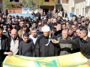 بالصور / تشييع الشهيد «عباس حمود» احد أعضاء حزب الله اللبناني الذي قضى في تفجير "بئر حسن"