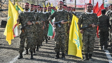 Basiji iraniens célèbrent manœuvre " défenseurs de golfe Persique "