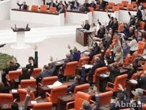 تركيا تلغي محاكم خاصة في معركة بخصوص القضاء