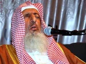 مفتي السعودية يُجيز "إخراج الزكاة" للشعب السوري