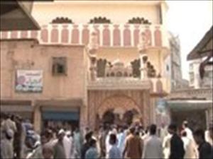 اورنگی ٹاؤن کی مسجد میں فائرنگ کرنیوالادہشتگرد 12 افراد کا قاتل نکلا، سنسنی خیز انکشافات