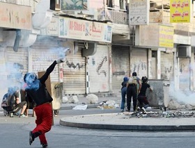 Bahrain policeman wounded by blast in Shiite village