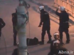 الفيديو / المرتزقة تعتقل متظاهرا في الديه وتعتدي عليه وهو فاقد الوعي