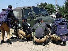 Two anti-Shia terrorists of banned Lashkar-e-Jhangvi arrested in Karachi