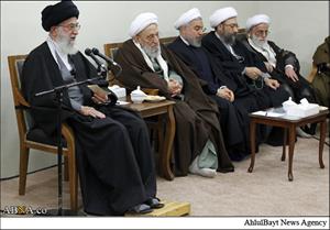 İslam inkılabı rehberinin sade giyimi / Foto