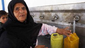 80,Thousands of Palestinians left without water
