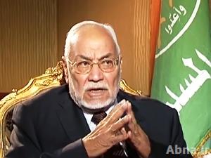 استئناف محاكمة المرشد الأسبق لتنظيم الإخوان المسلمين بتهمة إهانة القضاء المصري