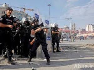 الشرطة التركية تطلق الغاز المسيل للدموع لتفريق محتجين في أنقرة