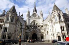 London: Mother claims husband is ‘grooming their children for jihad’