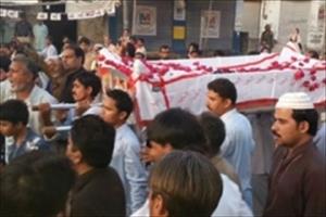 خیرپور، بزرگ رہنما میر منظور تالپور کی شہادت کیخلاف میت کے ہمراہ وزیراعلیٰ ہاؤس پر احتجاجی دھرنا