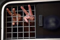 12 بحرینی نوجوانوں کو عمر قید کی سزا