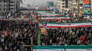 “Irán conmemora el 35º Aniversario del Día de la República Islámica”