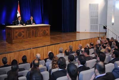 Al-Assad affirme que la guerre intellectuelle contre la Syrie est l'un des assauts colonialistes les plus dangereux