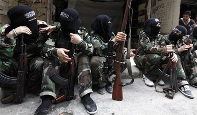 İki Genç Kız Avusturya'dan cihad için Adana'ya geldiler