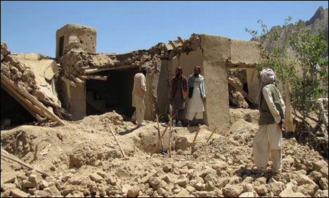 افغانستان: نیٹو کے فضائی حملے میں خاتون اور دو بچے جاں بحق   	