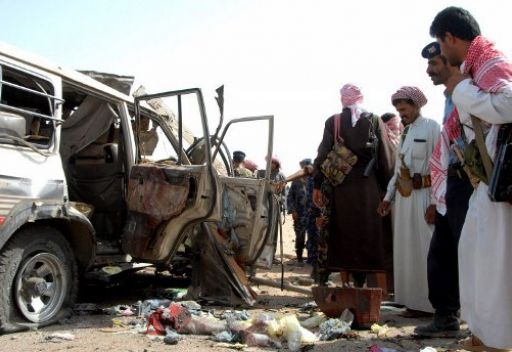 مقتل 12 عنصرا من القاعدة وتوقعات رد فعل انتقامي
