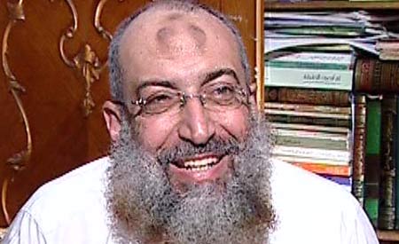 جان کے خطرے کی صورت میں بیوی کے ساتھ زیادتی کی اجازت دینا جائز: مصری سلفی مفتی
