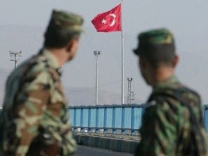 مجموعة كوماندوس كردية تخطف جنديين تركيين
